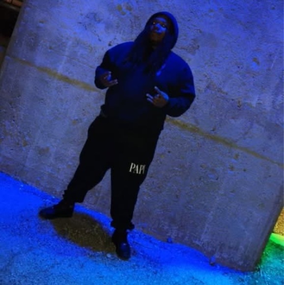 Profile Picture of Wooka Woo (@wookawoo5) on Poshmark