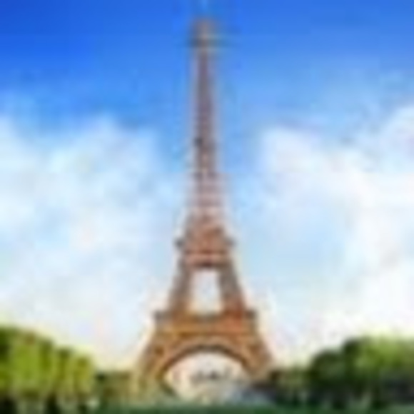 Profile Picture of Maggie Serenyi (@mesee10) on Poshmark