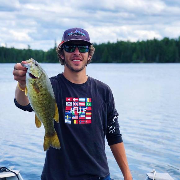 Profile Picture of Carl Rosson (@carl_rosson) on Poshmark