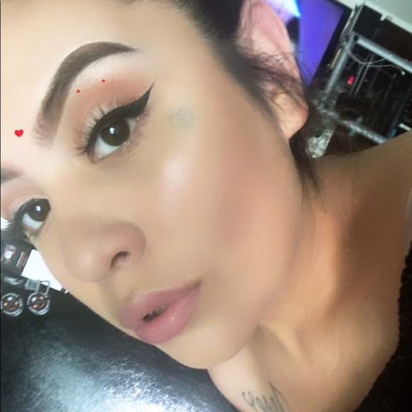 Profile Picture of Daniela Rodrigues (@daniela573) on Poshmark