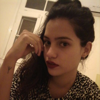 Profile Picture of Paula Alvear (@alicekyt) on Twitter