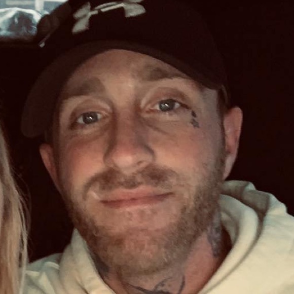 Profile Picture of Jake Banner (@jakebanner02) on Poshmark