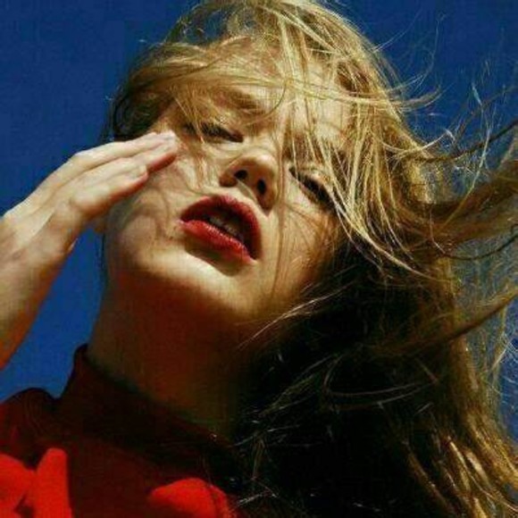 Profile Picture of Christopher Barrett| (@vondadayle0439) on Poshmark