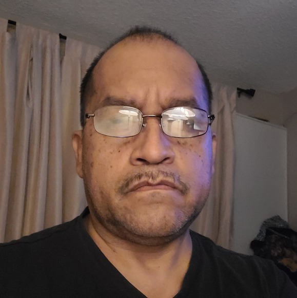 Profile Picture of Manny Rodriguez (@mannyrodrigu936) on Poshmark