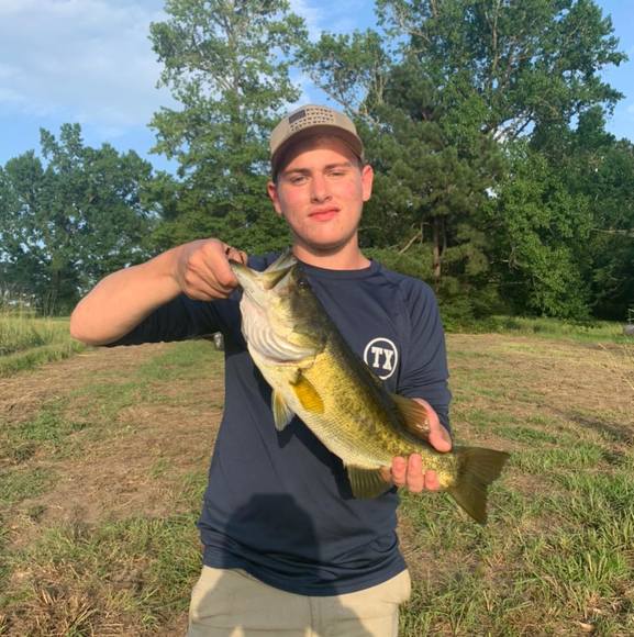 Profile Picture of Christian Bailey (@darkri) on Poshmark