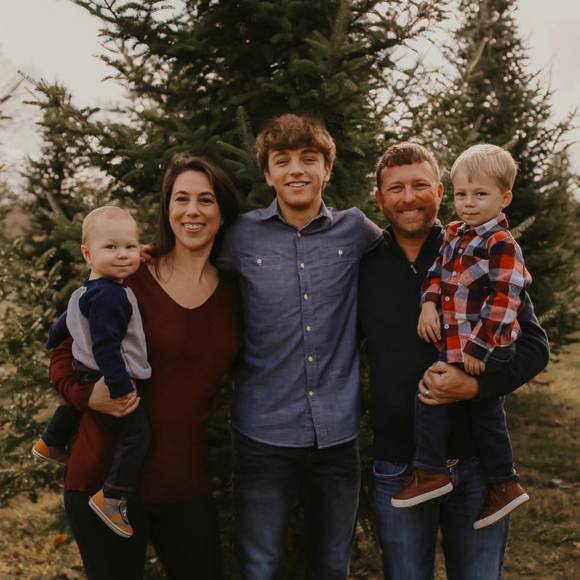 Profile Picture of Rhea Grassinger griggs (@rheag4381) on Poshmark