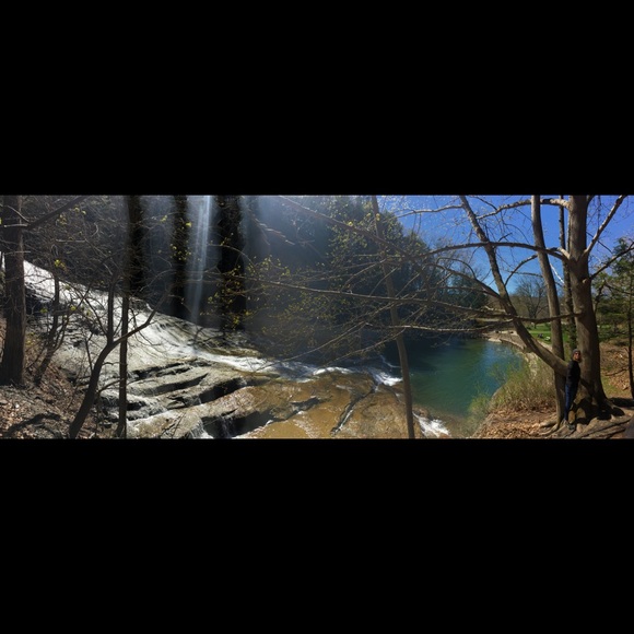 Profile Picture of Danielle Clare (@danielle20rae) on Poshmark