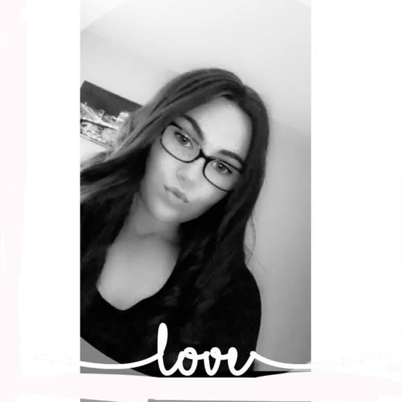Profile Picture of Haley Boyd (@hn_boyd) on Poshmark