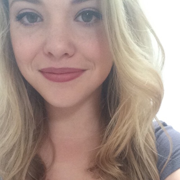 Profile Picture of Delaney Heileman (@deathlaney) on Poshmark