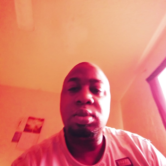 Profile Picture of Carl Reese (@reesecarl516) on Poshmark