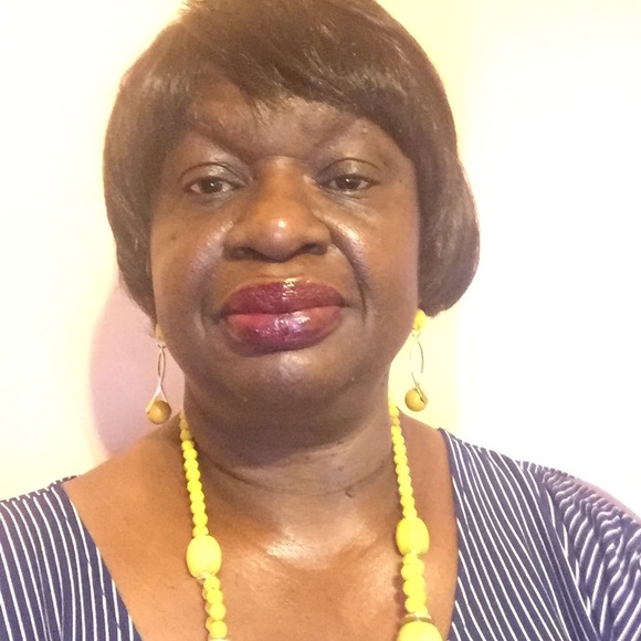 Profile Picture of Beverly Thompson (@bag7) on Poshmark