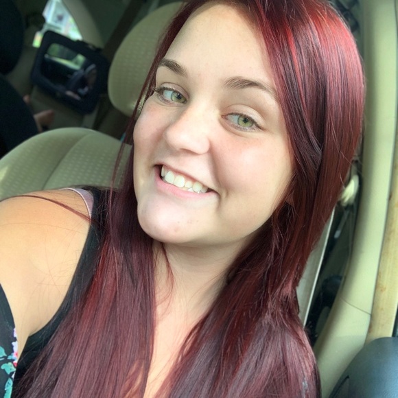 Profile Picture of Keelie Chalmers (@kchalmer) on Poshmark