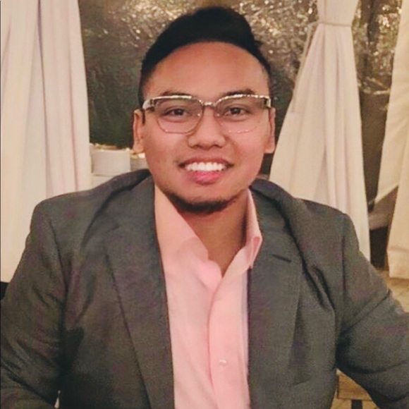 Profile Picture of Monaih Sam (@monaihsam) on Poshmark