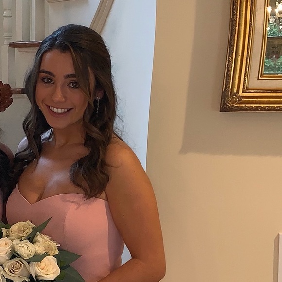 Profile Picture of Cristina Lenoci (@cristina_lenoci) on Poshmark