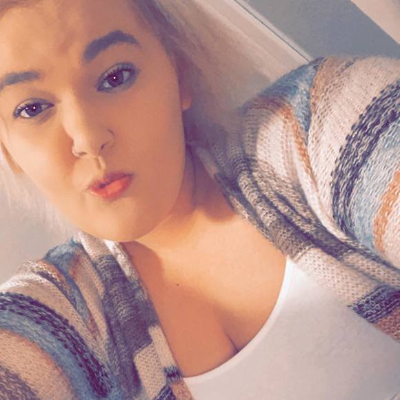 Profile Picture of Katie Moritz (@17kamori) on Poshmark