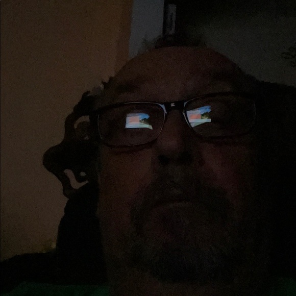 Profile Picture of Andy Kern (@andykern405) on Poshmark