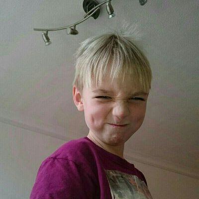 Profile Picture of DEBBIE CROMPTON (@CromptonEbbie) on Twitter