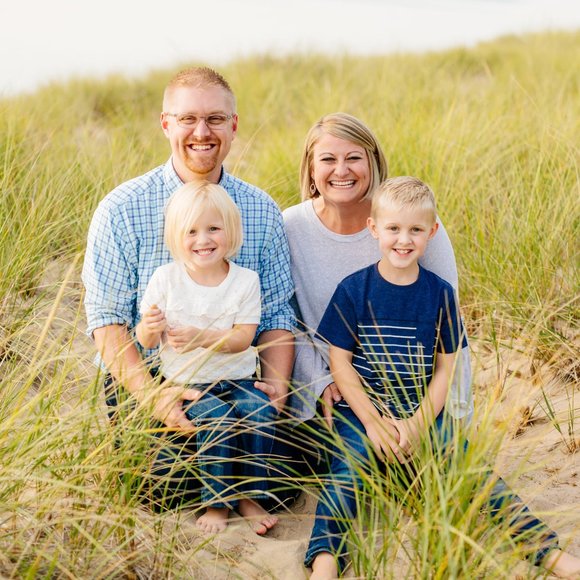 Profile Picture of Sarah Devisser (@dv17) on Poshmark