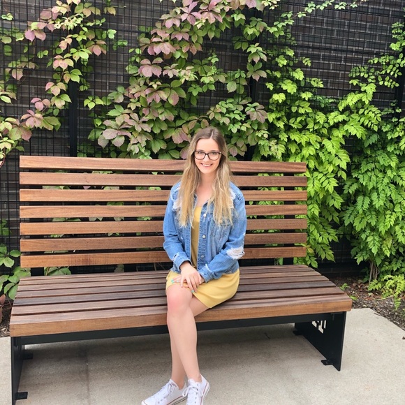 Profile Picture of Alyssa Machovsky (@alyssamachovsky) on Poshmark