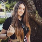 Profile Picture of Michaela Linney (@cosmickyl) on Instagram