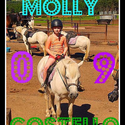 Profile Picture of Molly Costello (@Molzi09) on Twitter