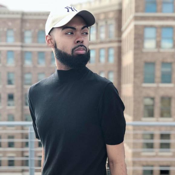 Profile Picture of Stanley Duhon (@boybagaddict) on Poshmark
