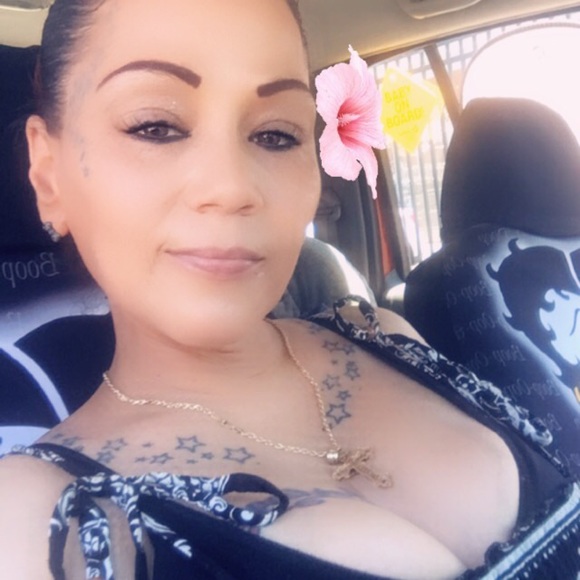 Profile Picture of Jeanette Cruz (@jeanettecruz768) on Poshmark