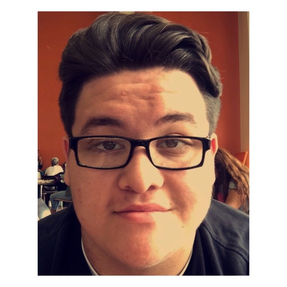 Profile Picture of Daniel Macias (@bigdaddyd2421) on Poshmark