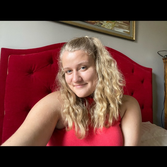 Profile Picture of Mary Pfeifle (@mepfeifle) on Poshmark