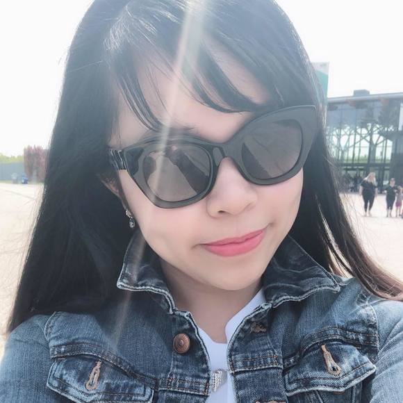 Profile Picture of Phuong Võ (@phuong_v) on Poshmark