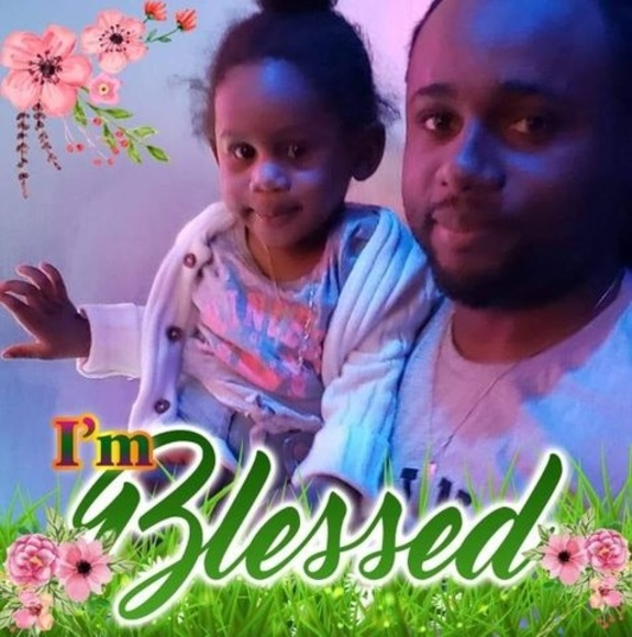 Profile Picture of Kerro Kerr (@kerrodess) on Poshmark