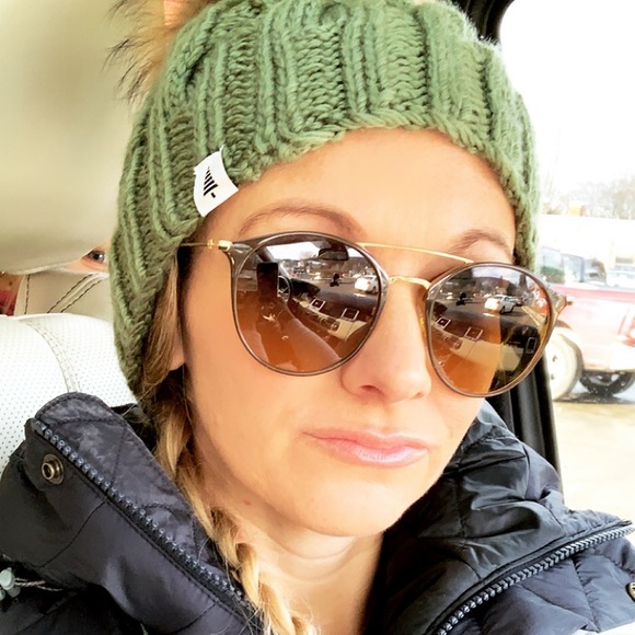 Profile Picture of Kristen Lalley (@klalles77) on Poshmark