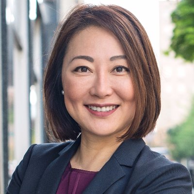 Profile Picture of Lucia J. Mar, CFA, CPA (@LuciaJMar) on Twitter