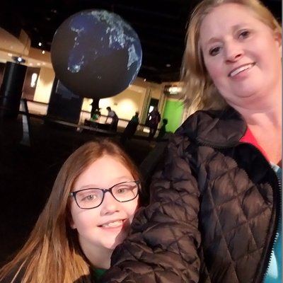 Profile Picture of Lori Lancaster (@lorilancaster19) on Twitter