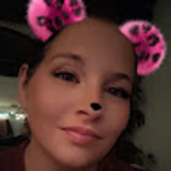 Profile Picture of Erica Feltner (@efeltner1220) on Poshmark