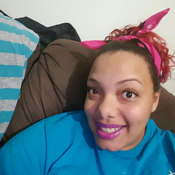 Profile Picture of Jessica Maclin (@jessnher2) on Poshmark