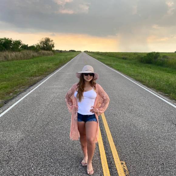 Profile Picture of Daniela Pereira (@danymp) on Poshmark