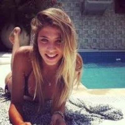 Profile Picture of Laura Couto (@LauraCouto2) on Twitter