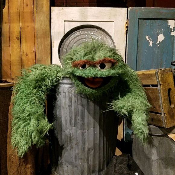 Profile Picture of Brandon Tetu (@badidast) on Poshmark