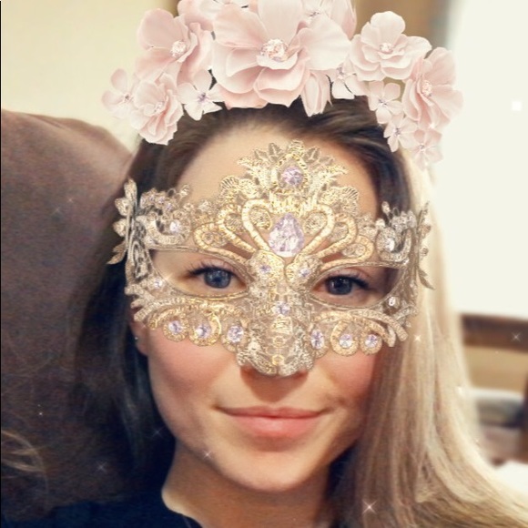 Profile Picture of Kylie Welker (@k_welker) on Poshmark