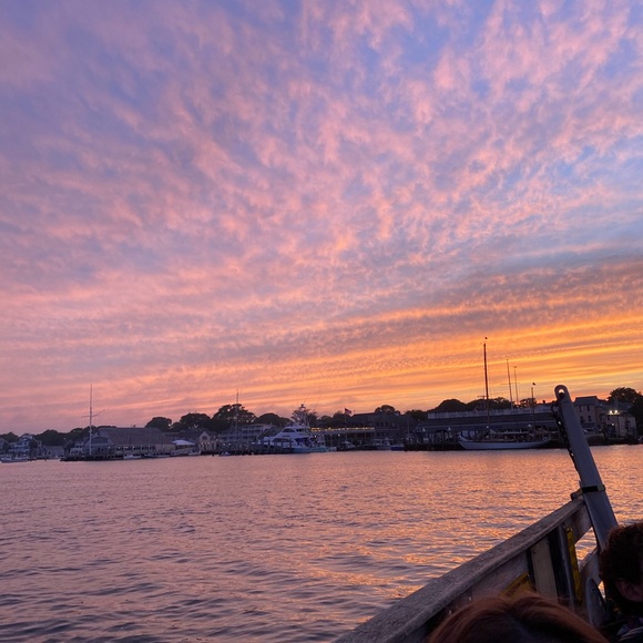 Profile Picture of Brenna Quinn (@brennaaquinn) on Poshmark