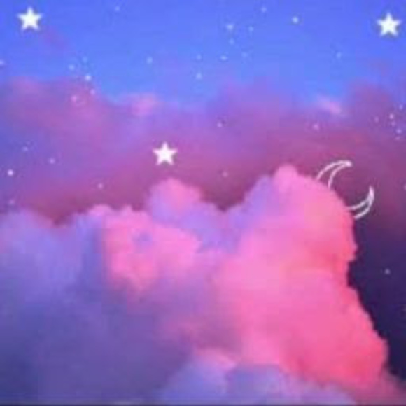 Profile Picture of Kristina Thoeun (@kristinathoeun) on Poshmark