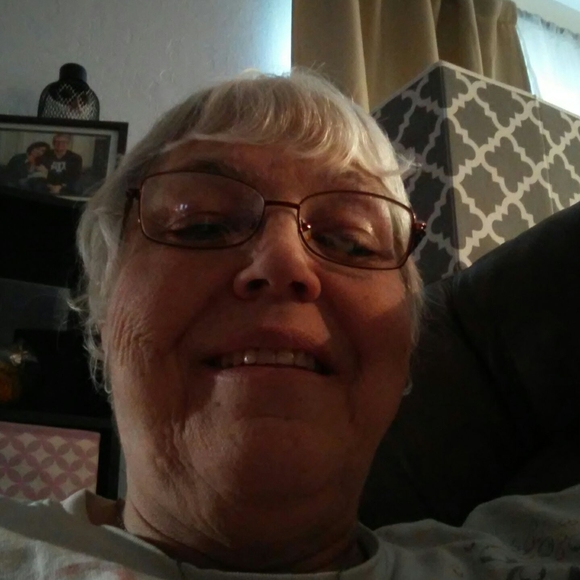 Profile Picture of Sephra Minner (@sephraminner) on Poshmark