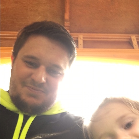 Profile Picture of Spencer Allenback (@sra0507) on Poshmark