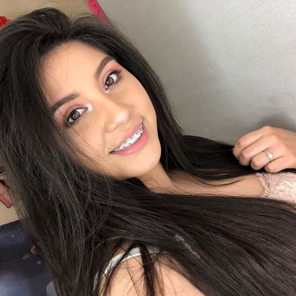 Profile Picture of Ashley Magana (@thisgirlashley) on Poshmark
