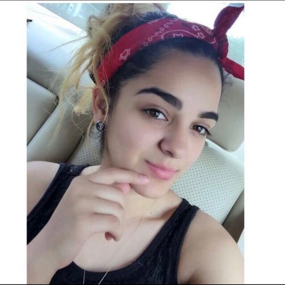 Profile Picture of Marilyn Trujillo (@marilyntrujillo) on Poshmark