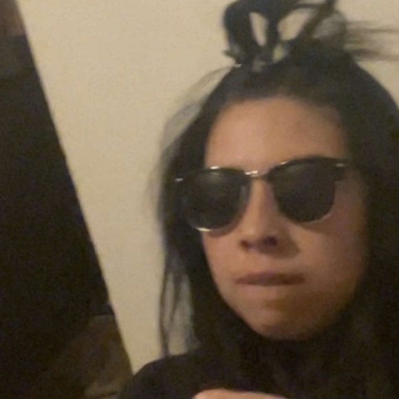 Profile Picture of Alyssa m. Loza (@alyssaloza716) on Poshmark