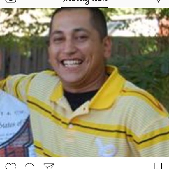 Profile Picture of Mike Castro (@mikeuho) on Poshmark