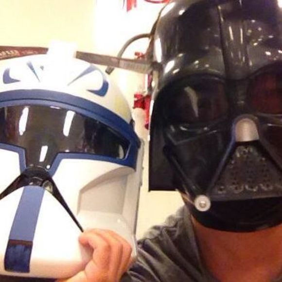 Profile Picture of Seller Seller (@pangcreighton) on Poshmark