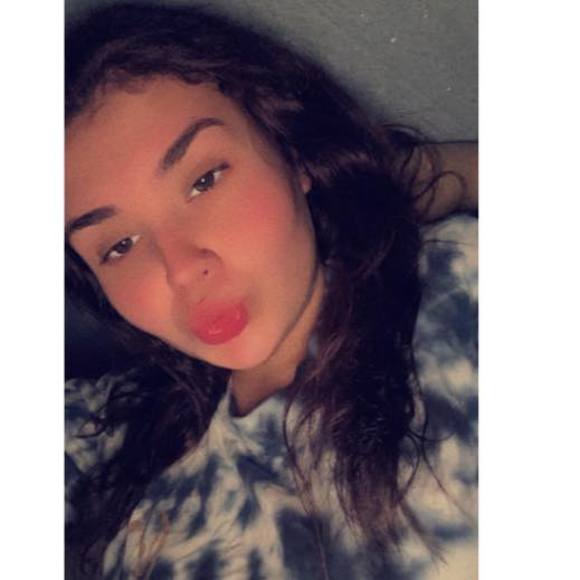 Profile Picture of Angelina Rahtz (@angelinar1133) on Poshmark